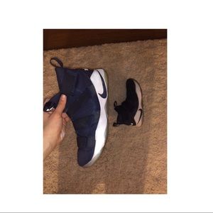 NIKE BASKETBALL navy lebron 11